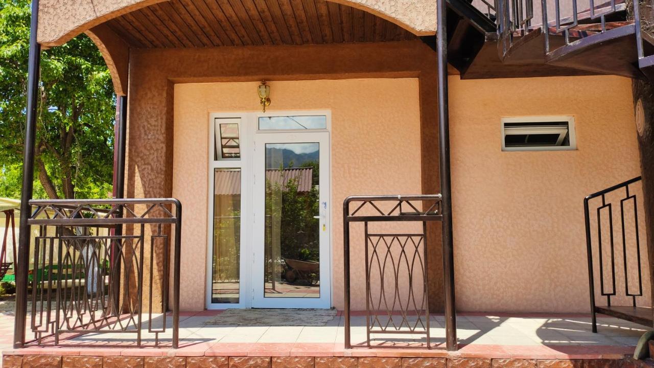 Hotel Natalia Kaji-Say Zewnętrze zdjęcie